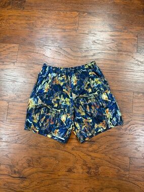 Lululemon 7” Linerless Pace Breaker shorts